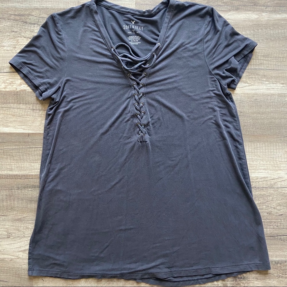 Women’s Size Medium Tie Up V Neck Shirt